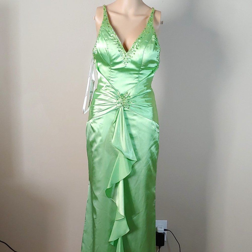 PRICE JUST REDUCED! Sexy Evening Gown Prom Dress by Extreme Prom
